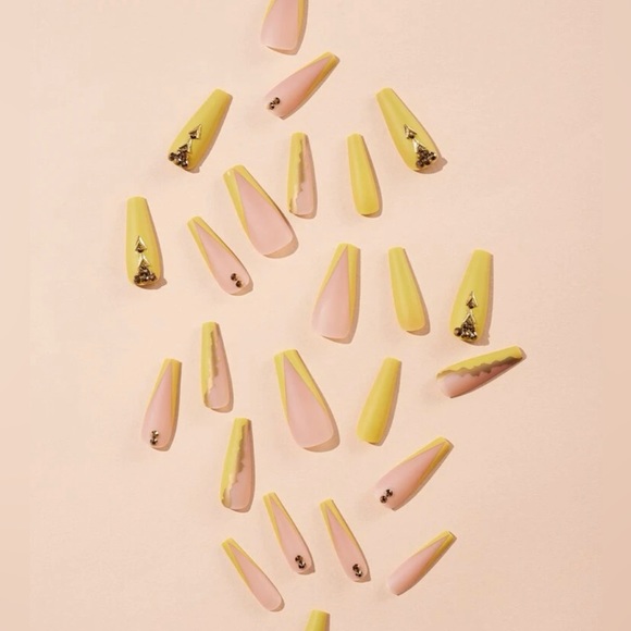 ๐ Gold Details Embellished Long Rhinestones Designed Press On Nails - Picture 3 of 3